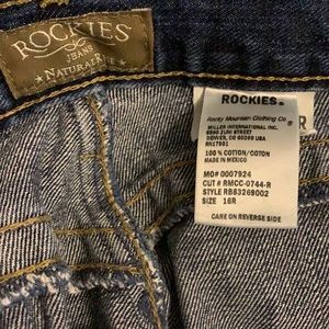 women's rockies in great condition. size 16